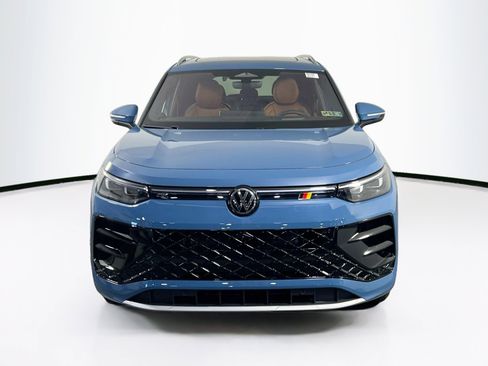 Used 2026 Volkswagen Tiguan SEL R-Line image 2