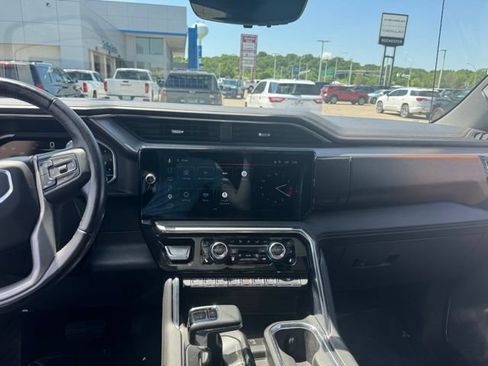 Used 2023 GMC Sierra 1500 Denali w/ Denali Reserve Package AWD/4WD image 2