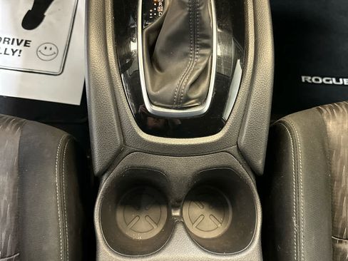 Certified 2020 Nissan Rogue SV image 30