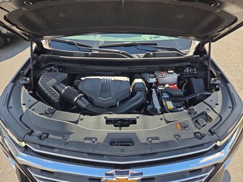 Used 2024 Chevrolet Traverse LT FWD image 21