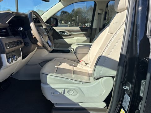Certified 2022 GMC Yukon XL Denali image 9