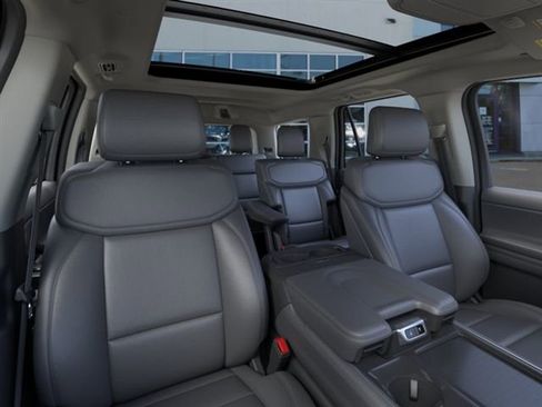 Used 2026 Ford Expedition Active RWD image 10
