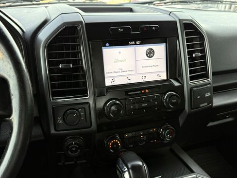 Used 2019 Ford F150 XLT w/ Equipment Group 302A Luxury AWD/4WD image 39