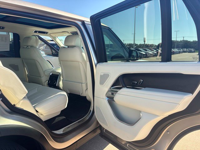 Used 2024 Land Rover Range Rover Long Wheelbase SE AWD/4WD image 42
