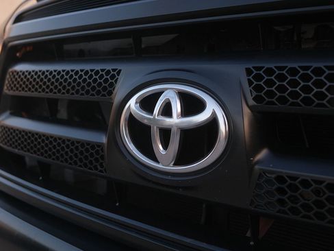 Used 2012 Toyota Tundra 2WD Double Cab Long Bed image 34