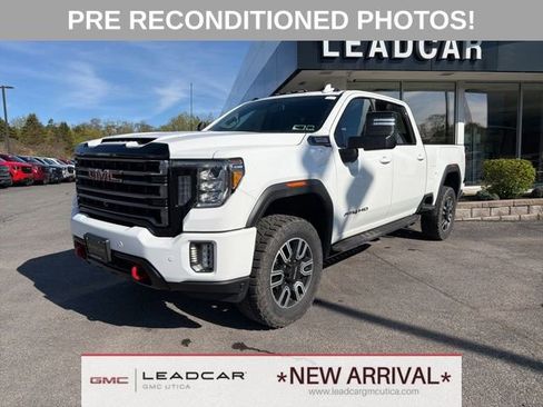 Used 2022 GMC Sierra 2500 AT4 w/ AT4 Preferred Package AWD/4WD image 1