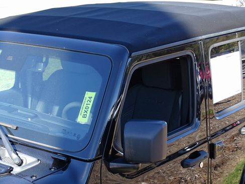 Used 2024 Jeep Wrangler Sahara w/ Technology Group image 27