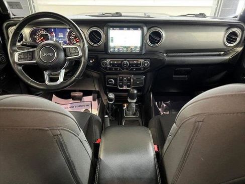 Certified 2022 Jeep Wrangler Unlimited Sahara w/ Cold Weather Group image 17