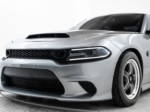 Used 2018 Dodge Charger SRT Hellcat w/ Harman/Kardon Audio Group image 16