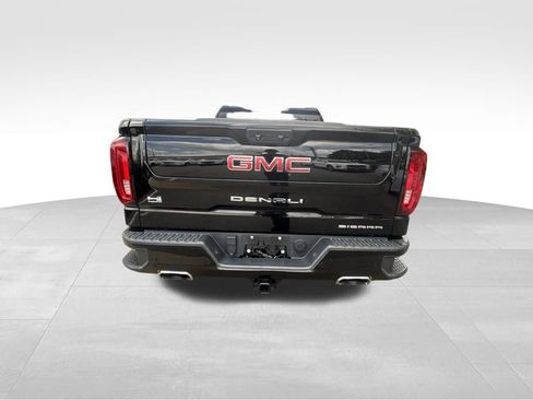 Used 2023 GMC Sierra 1500 Denali w/ Technology Package AWD/4WD image 5