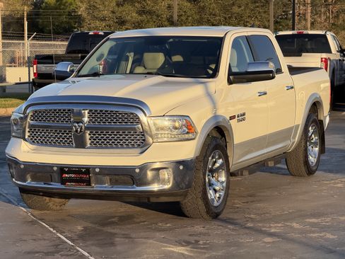 Used 2016 RAM 1500 Laramie w/ Convenience Group image 5