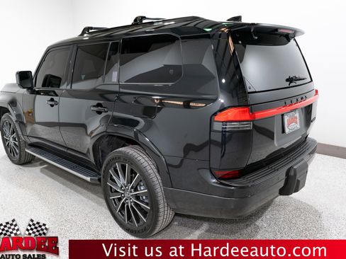 Used 2025 Lexus GX 550 image 3