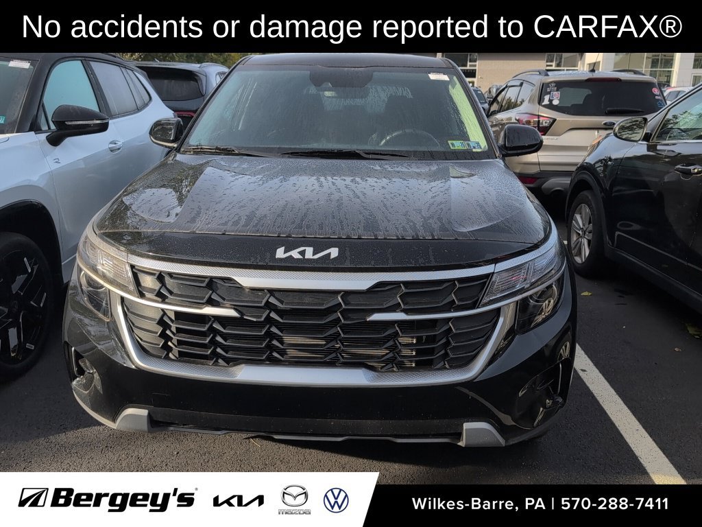 Used 2024 Kia Seltos LX AWD/4WD image 2