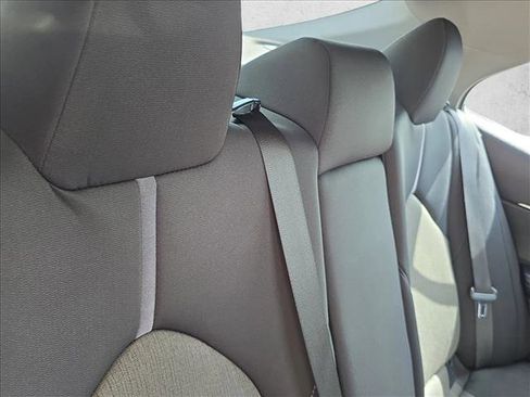 Used 2022 Toyota Camry LE image 20