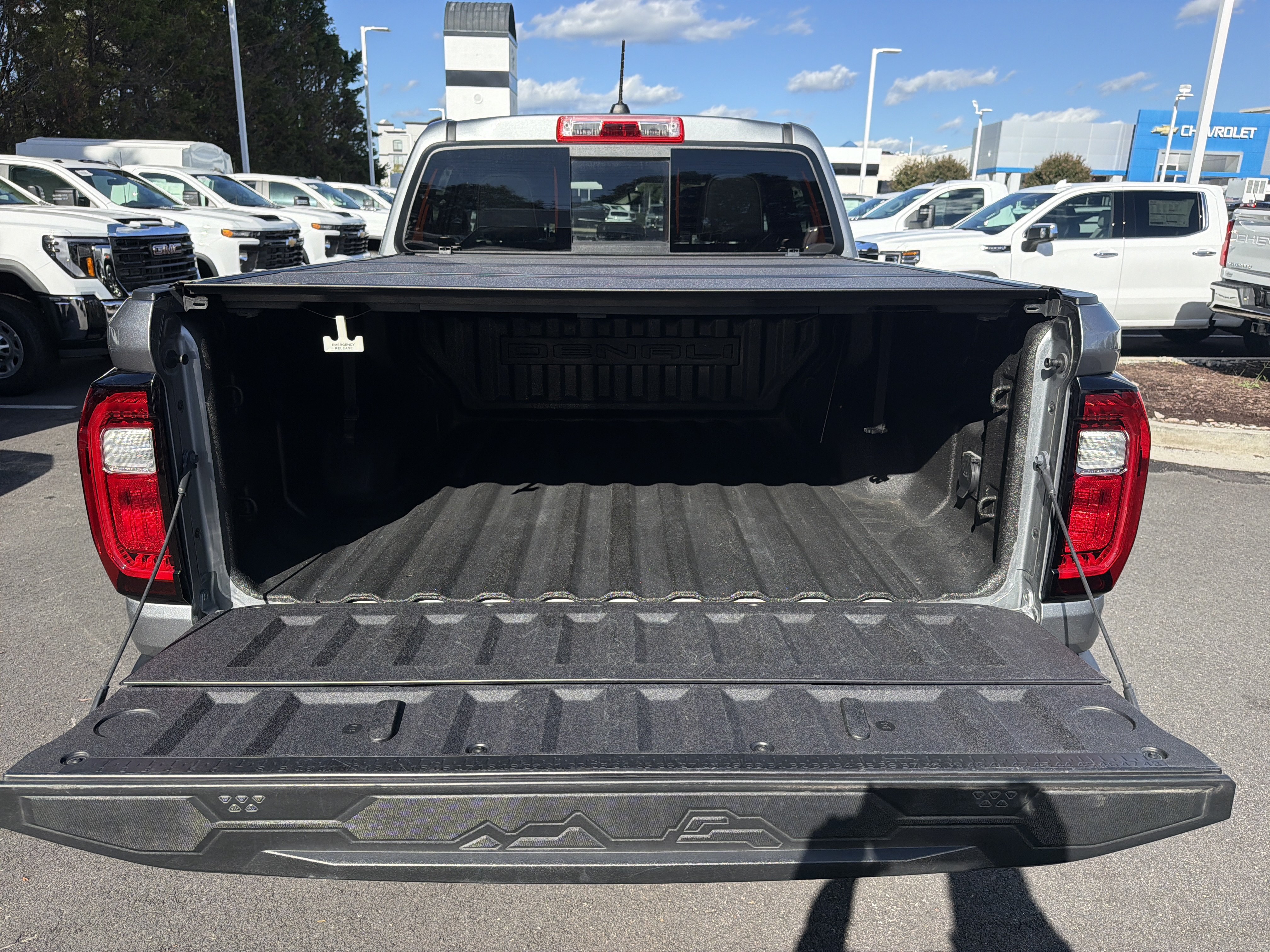 Used 2023 GMC Canyon Denali AWD/4WD image 34