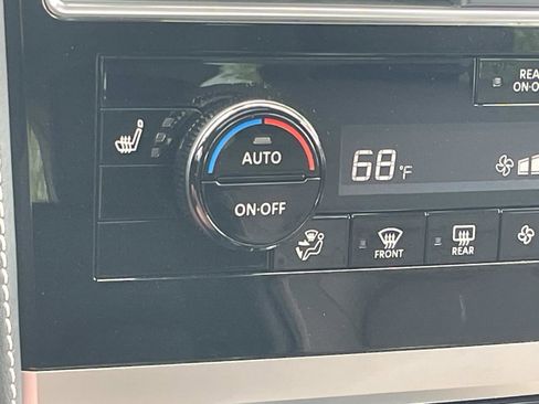 Used 2023 INFINITI QX80 Premium Select w/ All-Season Package image 22