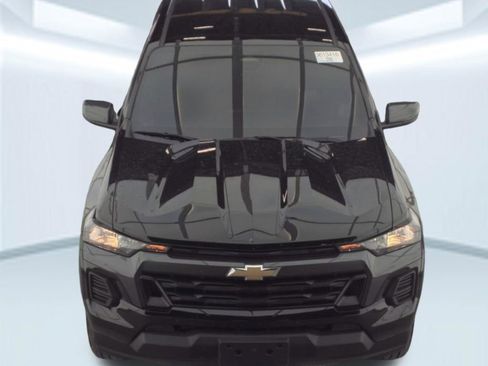 Used 2025 Chevrolet Colorado W/T w/ WT Convenience Package II RWD image 13