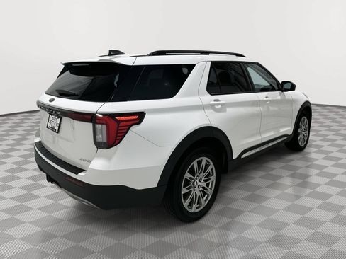 Used 2025 Ford Explorer Active w/ Active Comfort Package AWD/4WD image 5