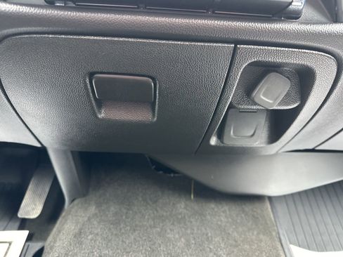 Used 2018 Chevrolet Silverado 1500 LT w/ All Star Edition image 58