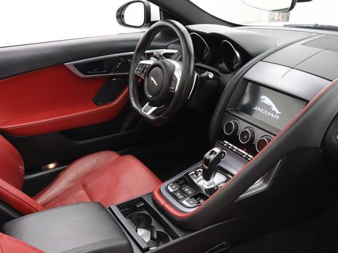 Used 2020 Jaguar F-TYPE Convertible RWD image 32