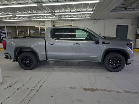 New 2026 GMC Sierra 1500 Elevation image 6