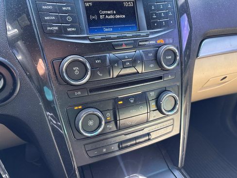 Used 2016 Ford Explorer FWD image 25