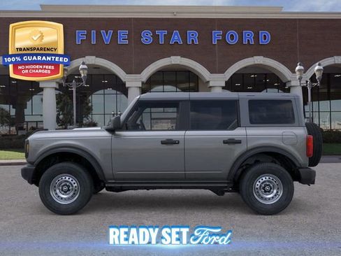 New 2025 Ford Bronco 4-Door image 4