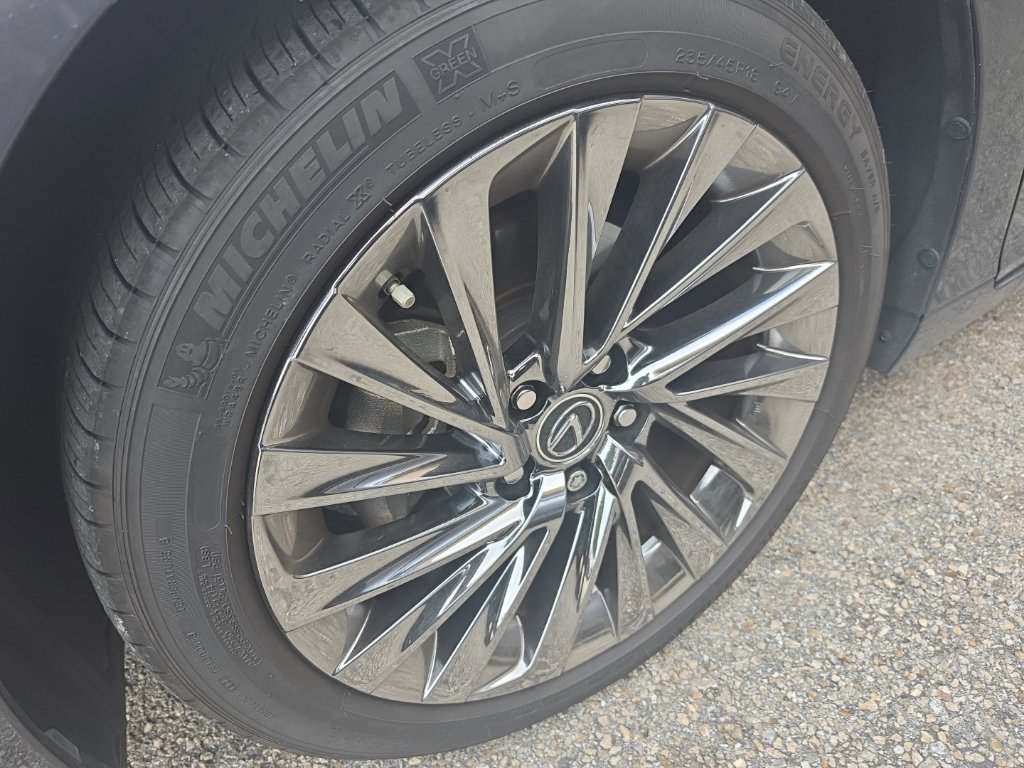 Used 2025 Lexus ES 300h w/ Technology Package FWD image 4