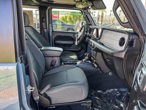 Used 2024 Jeep Wrangler Sport AWD/4WD image 15