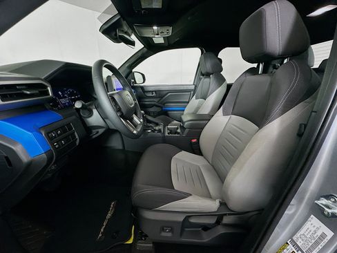 Used 2025 Toyota Tacoma TRD Off-Road image 13