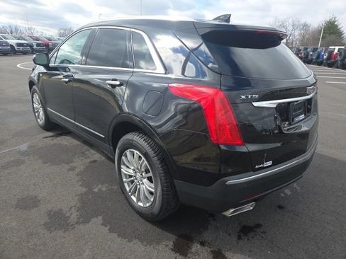 Used 2017 Cadillac XT5 Luxury w/ Driver Awareness Package image 3