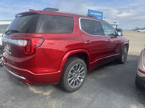 Used 2021 GMC Acadia Denali w/ Denali Technology Package image 4