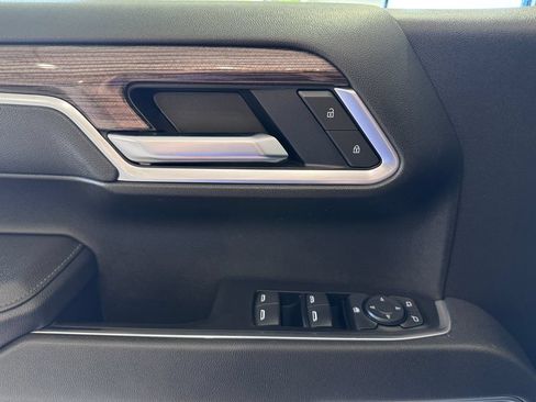 Used 2025 Chevrolet Silverado 1500 RST w/ Convenience Package II AWD/4WD image 28