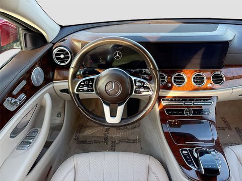 Used 2020 Mercedes-Benz E 350 4MATIC Sedan image 26