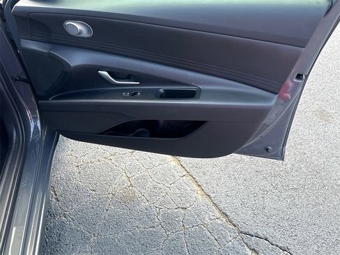 Used 2024 Hyundai Elantra SEL image 14