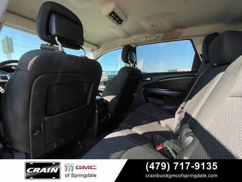 Used 2020 Dodge Journey SE w/ SE Popular Equipment Group FWD image 27