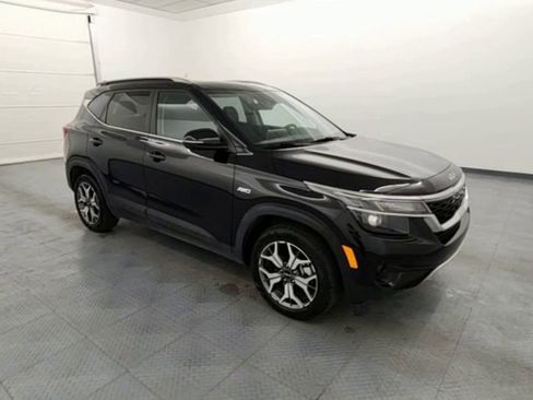 Used 2023 Kia Seltos EX image 9