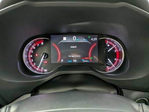 Used 2024 Toyota RAV4 XLE FWD image 5