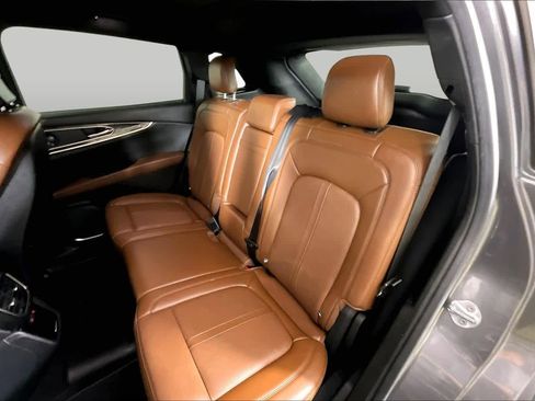 Used 2022 Lincoln Nautilus Reserve w/ Equipment Group 201A FWD image 18