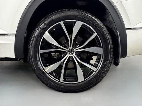 New 2026 Volkswagen Atlas SEL Premium R-Line AWD/4WD image 34