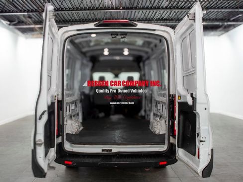 Used 2019 Ford Transit 250 148 Medium Roof image 9