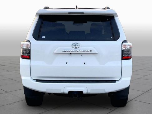 Used 2023 Toyota 4Runner SR5 Premium w/ Moonroof Package RWD image 5