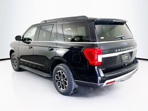 Used 2024 Ford Expedition XLT image 5