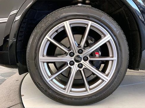 Certified 2022 Audi SQ5 Premium image 9