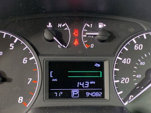 Used 2014 Nissan Sentra S FWD image 24