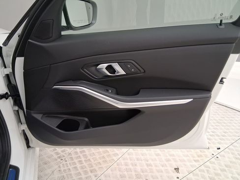 New 2026 BMW 330i Sedan w/ Convenience Package RWD image 95