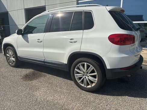 Used 2012 Volkswagen Tiguan SE image 2