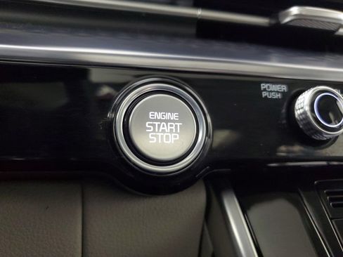Used 2024 Kia Carnival SX Prestige FWD image 32