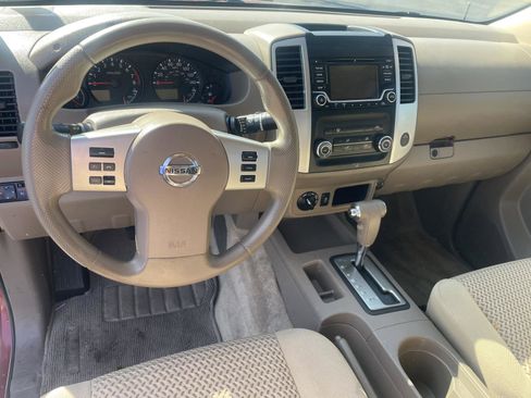Used 2018 Nissan Frontier SV AWD/4WD image 7