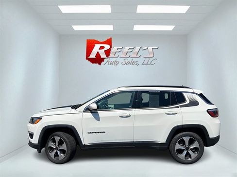 Used 2018 Jeep Compass Latitude w/ Popular Equipment Group AWD/4WD image 12